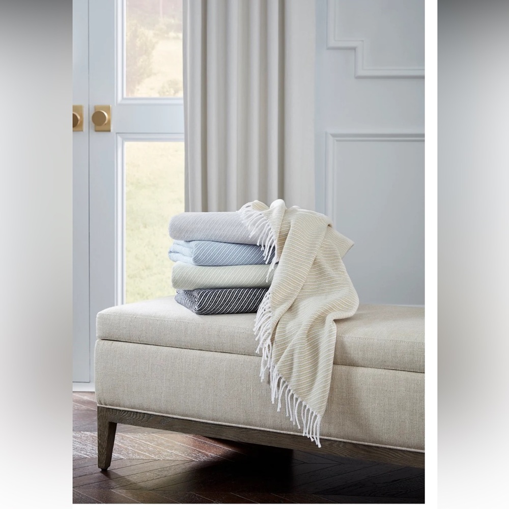 New Sferra Terzino throw blanket